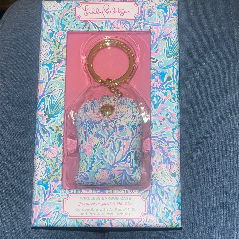 Lilly Pulitzer Pastel Seashell Earbud Case